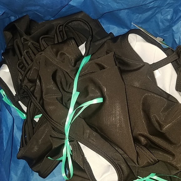 🎉New Listing Strappy Black Swim Suit - Picture 7 of 8